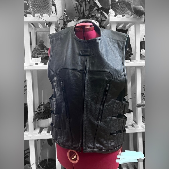 Classic Leather Gear motorcycle Jacket (like new) - Picture 1 of 5